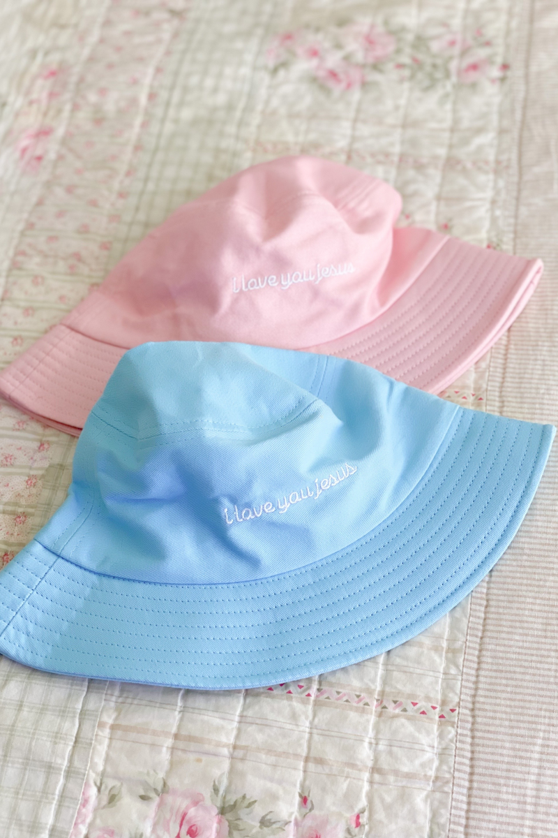 ILYJ Bucket Hat in Petal